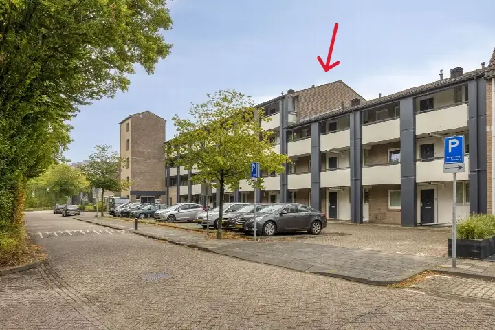 Apartment for sale: Beatrixlaan 90, Steenweg en omgeving Helmond