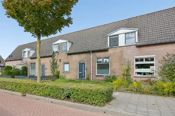 Terraced house for sale: Beatrixstraat 10, Kern Andelst Andelst