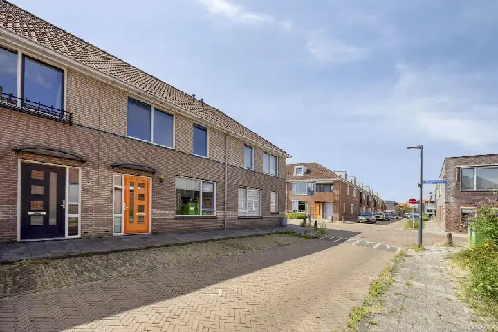 Tussenwoning te koop: Beatrixstraat 10, Brunnepe Kampen