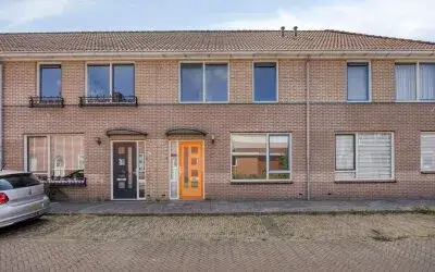 Tussenwoning te koop: Beatrixstraat 10, Brunnepe Kampen