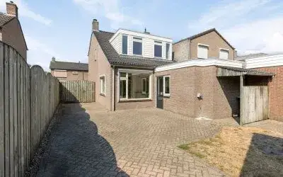 Twee-onder-één-kap te koop: Beatrixstraat 11, Schaijk Schaijk