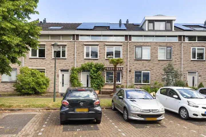Terraced house for sale: Beatrixweg 17, Kinderdijk-Dorp Kinderdijk