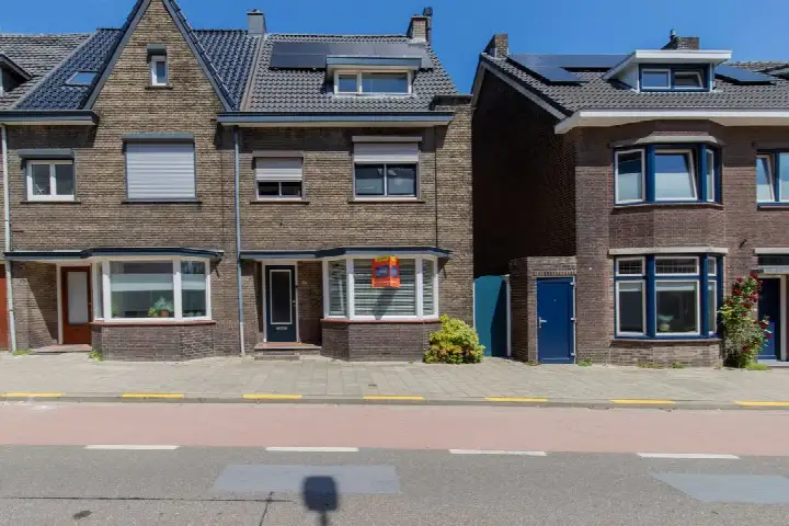 Hoekwoning te koop: Beekhoverstraat 3A, Oud-Geleen en Haesselderveld Geleen