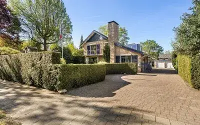 Detached house for sale: Beekhuizenseweg 17, Velp-Noord boven spoorlijn Velp