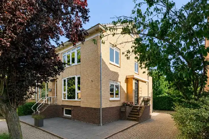 Hoekwoning te koop: Beekweg 8, Centrum ten zuiden van de Vecht Maarssen