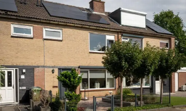 Tussenwoning te koop: Beekweide 4, Enkweg Epe