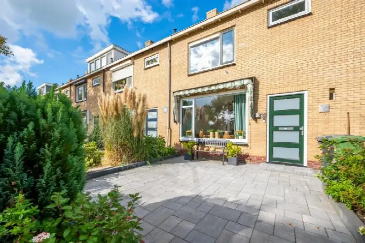 Terraced house for sale: Beemsterstraat 32, Centrum Assendelft