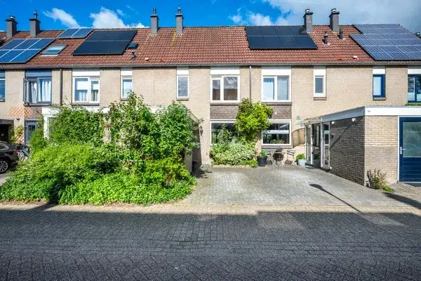 Tussenwoning te koop: Beerze 96, De Horden Rivieren Wijk Bij Duurstede