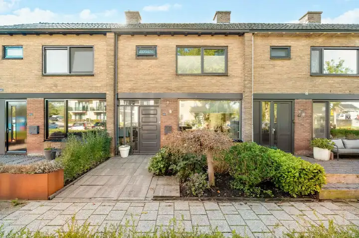 Terraced house for sale: Beethovenlaan 100, Nesdijk Schagen