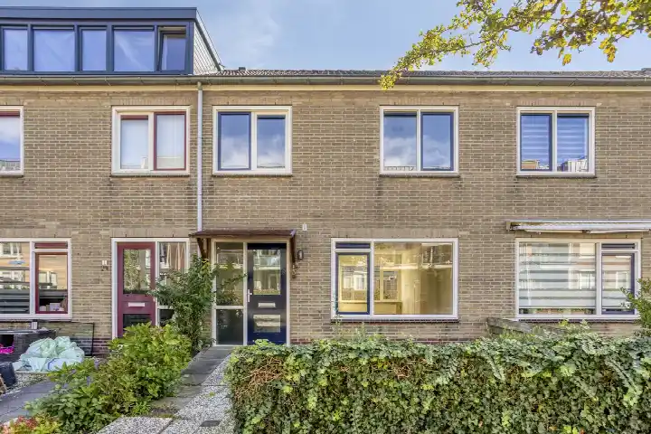 Terraced house for sale: Beinsdorpstraat 3, Nieuw-Vennep Welgelegen Nieuw-Vennep