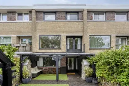 Tussenwoning te koop: Belle van Zuylenlaan 49, Heldenbuurt Amstelveen