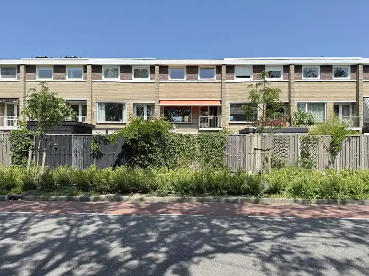 Terraced house for rent: Belle van Zuylenlaan 61, Heldenbuurt Amstelveen