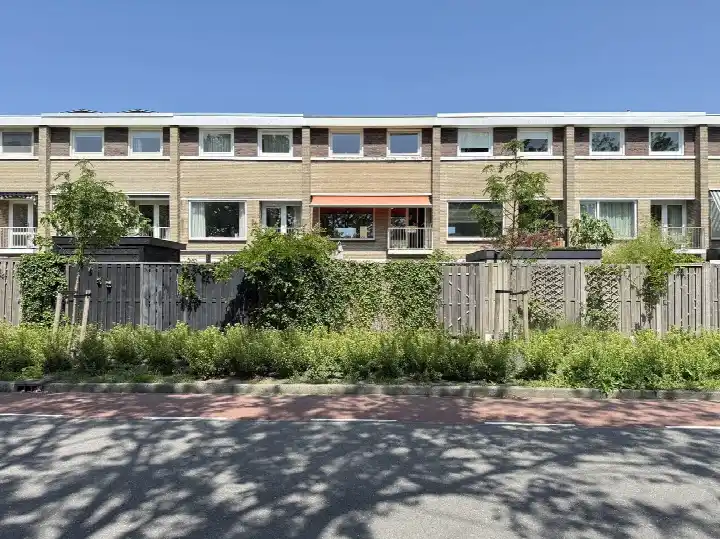 Home for rent: Belle van Zuylenlaan, Heldenbuurt Amstelveen