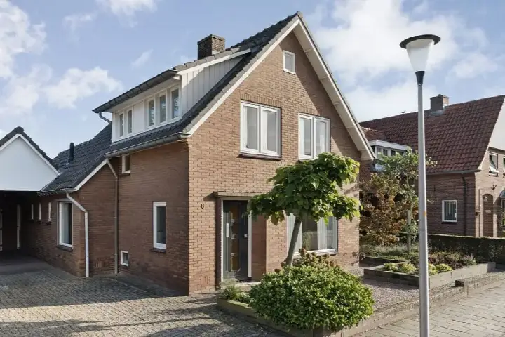 Detached house for sale: Beltstraat 8, Weerselo kern Weerselo