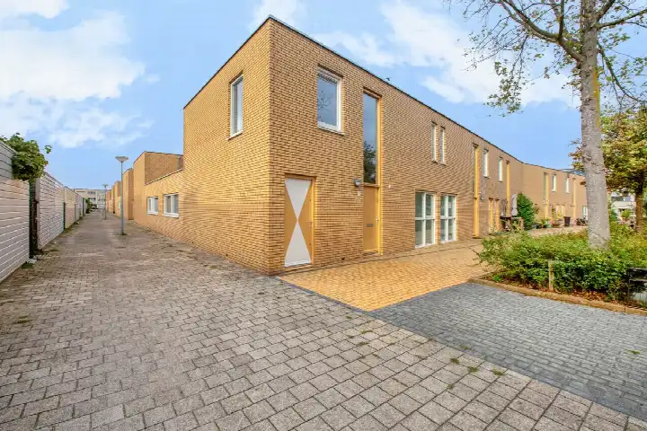 Terraced house for sale: Ben Avon 25, De Aker-West Amsterdam