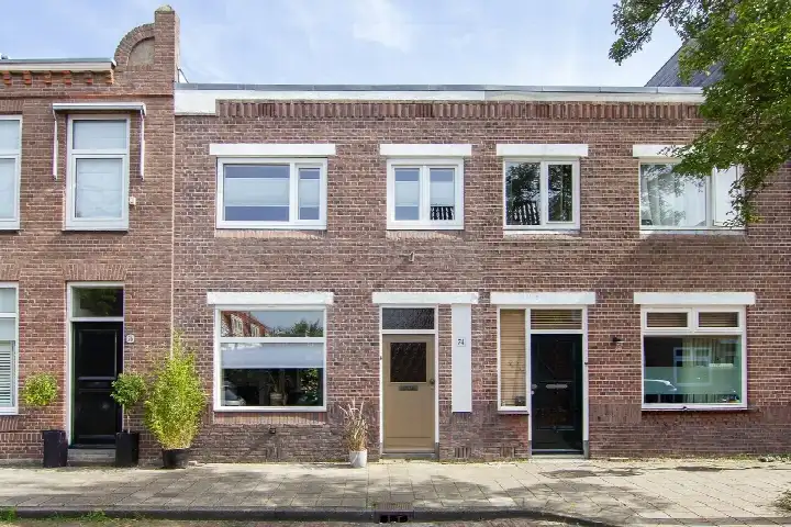 Tussenwoning te koop: Ben Viljoenstraat 74, De Goede Hoop Haarlem