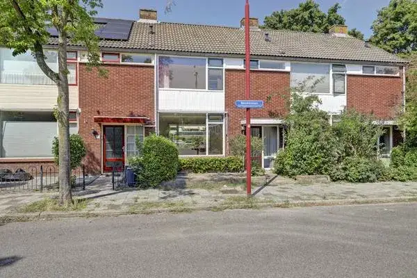 Terraced house for sale: Bendienlaan 12, Wijkersloot-West Nieuwegein