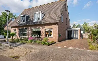 Twee-onder-één-kap te koop: Beneden Verlaat 14, Veendam-Middenweg en omgeving Veendam