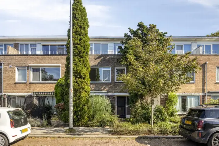 Tussenwoning te koop: Beneluxlaan 12, Het Zand Noord-West Tilburg