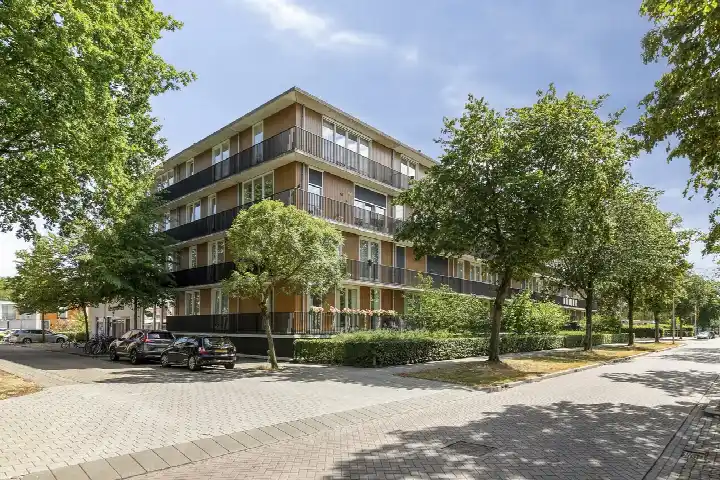 Apartment for sale: Beneluxlaan 72-10, Luchthavenbuurt Oost Tilburg