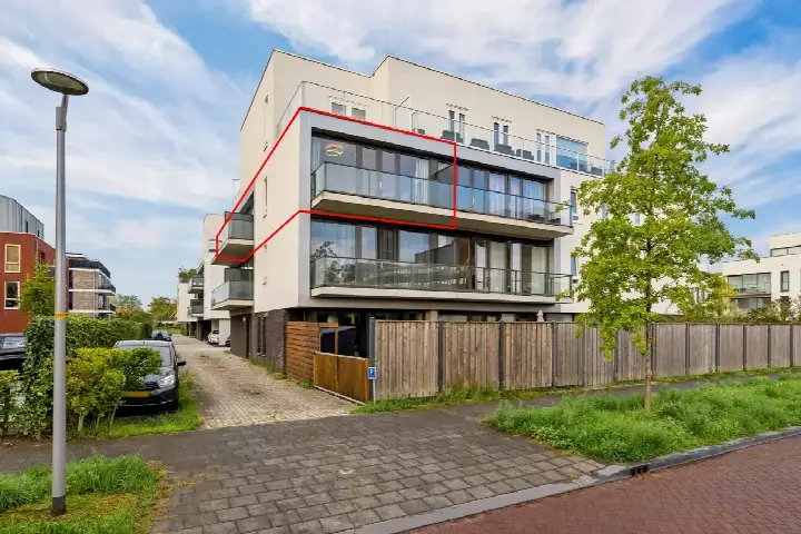 Appartement te koop: Beneluxlaan 893, Europakwartier W.-West Almere