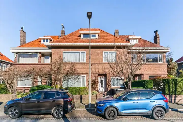 Terraced house for sale: Benoordenhoutseweg 84, Van Hoytemastraat e.o. 'S-Gravenhage