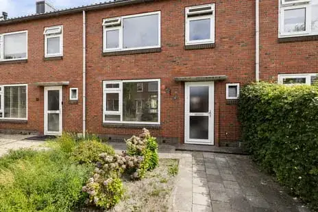 Tussenwoning te koop: Benthem Reddingiusstraat 28, Luchiesland Zuid Assen