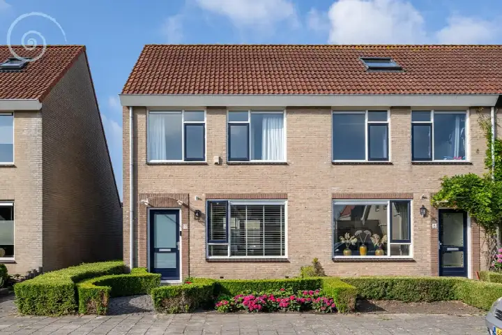 Hoekwoning te koop: Beresteyn 10, Goedereede woonkern Goedereede