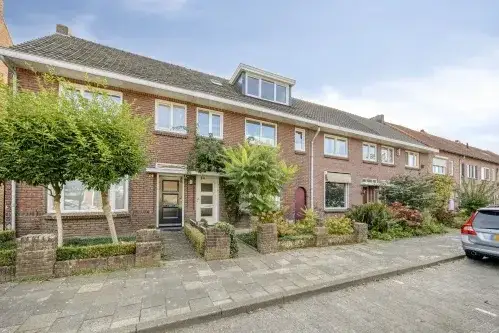 Tussenwoning te koop: Bergen op Zoomstraat 83, Het Ven Eindhoven