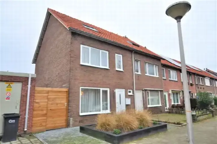 Woning te huur: Bergen op Zoomstraat, Het Ven Eindhoven