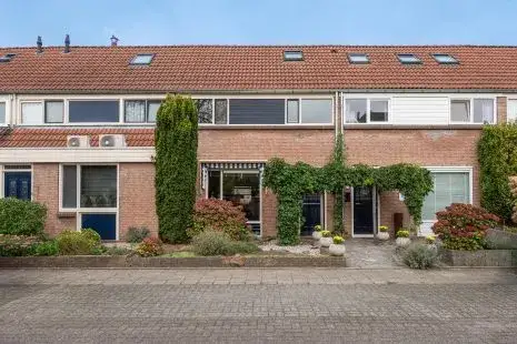 Tussenwoning te koop: Bergeraclaan 51, Achtse Barrier-Spaaihoef Eindhoven