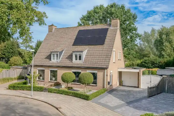 Twee-onder-één-kap te koop: Bergerhei 69, Heikant-Oost Veldhoven