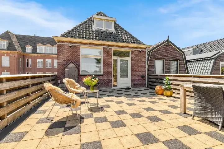 Apartment for sale: Bergerweg 2, Bloemwijk en Zocherkwartier Alkmaar