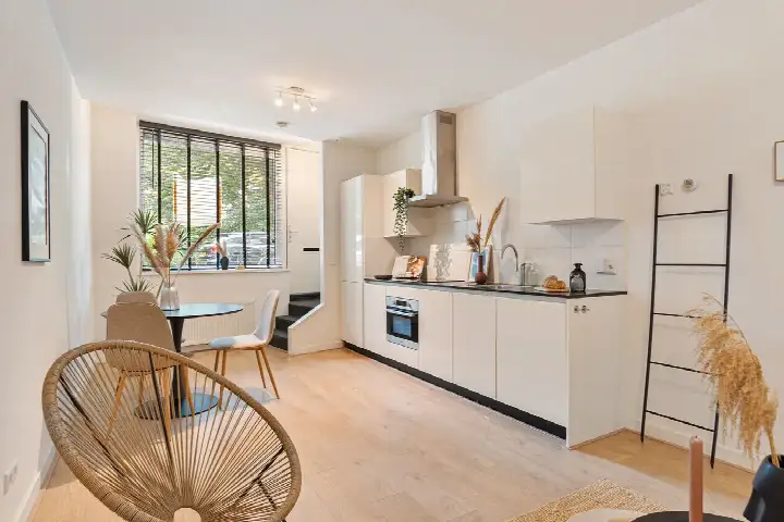 Apartment for sale: Bergselaan 151, Liskwartier Rotterdam