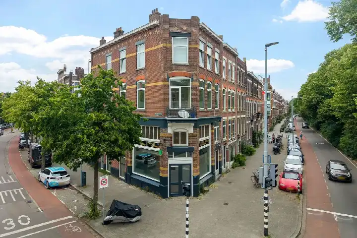 Apartment for sale: Bergselaan 153D, Liskwartier Rotterdam