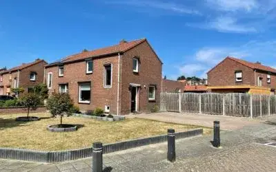Semi-detached for sale: Bergstraat 11, Kern Belfeld Belfeld