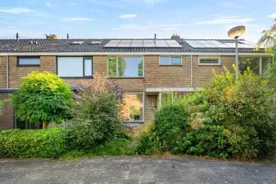 Terraced house for sale: Beringlaan 4, Windrooskwartier en Heesterbuurt Gouda