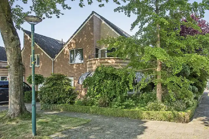 Twee-onder-één-kap te koop: Beringstraat 31, Bentveld-Bultserve Enschede