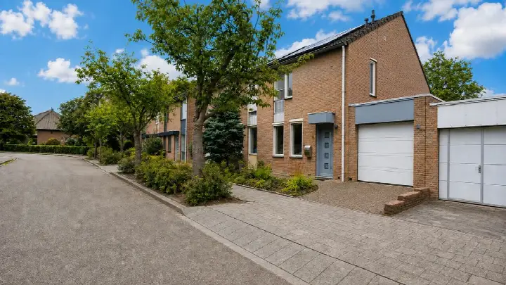 Tussenwoning te koop: Berkenlaan 19, Ophoven Sittard