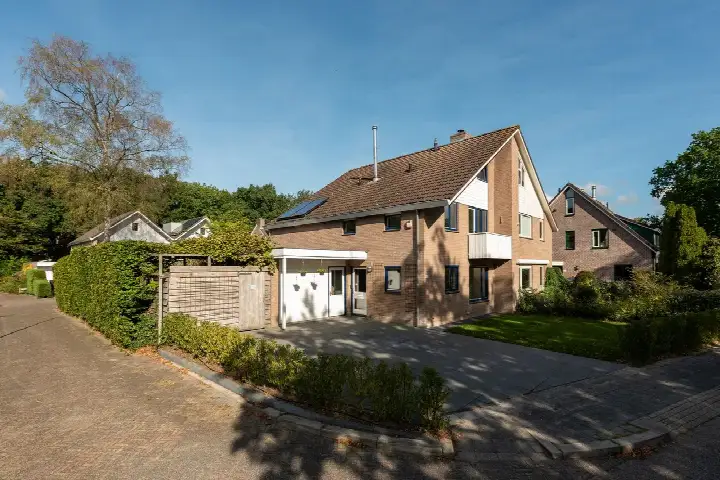 Corner house for sale: Berlagelaan 157, De Leijen Bilthoven
