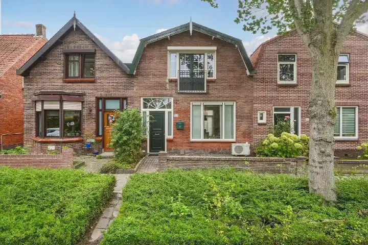 Tussenwoning te koop: Bermweg 63, Zeewijksingel Oost-Souburg