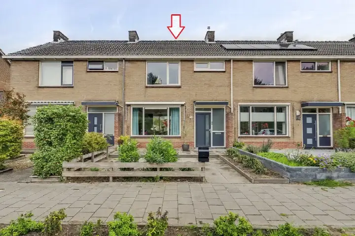 Tussenwoning te koop: Bermweg 95, Zeewijksingel Oost-Souburg