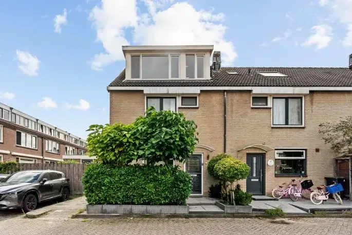 Hoekwoning te koop: Bernard Haitinkstraat 6, Buitenhof-Oost-Zuid Leiderdorp