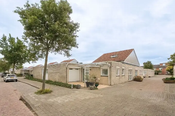 Tussenwoning te koop: Bernard ter Haarhove 1, Hoven-Oost Nieuwegein