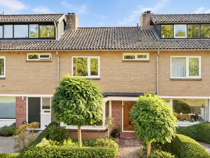 Terraced house for sale: Bernard Zweerslaan 5, Componistenwijk Baarn