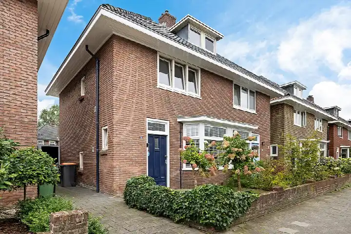 Twee-onder-één-kap te koop: Bernardstraat 58, Berflo Es Noord Hengelo