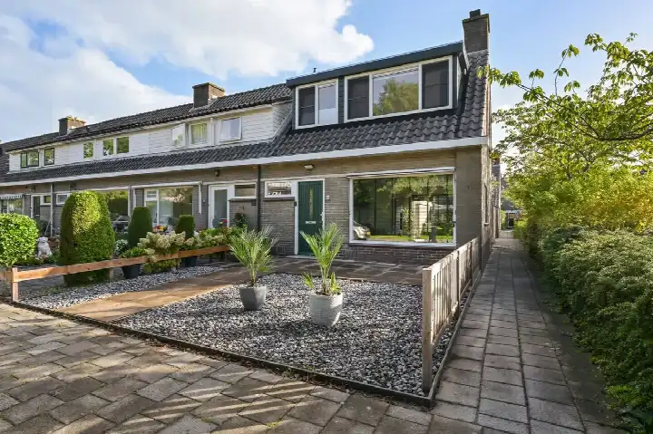 Hoekwoning te koop: Bernhardlaan 18, Nieuwkoop Nieuwkoop