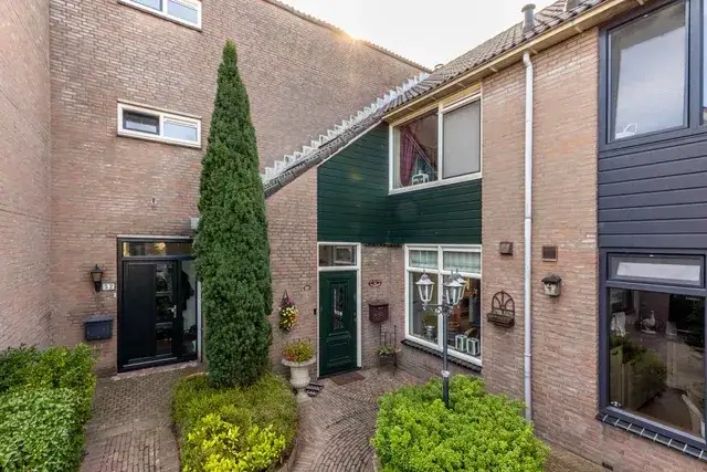 Tussenwoning te koop: Bernhardplaats 50, Kulck-Noord Hellevoetsluis
