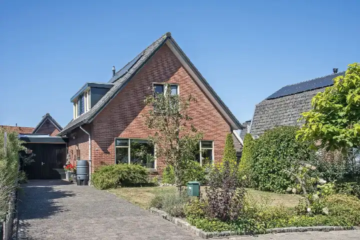 Vrijstaande woning te koop: Bernhardstraat 18, Sint Annabrink Delden