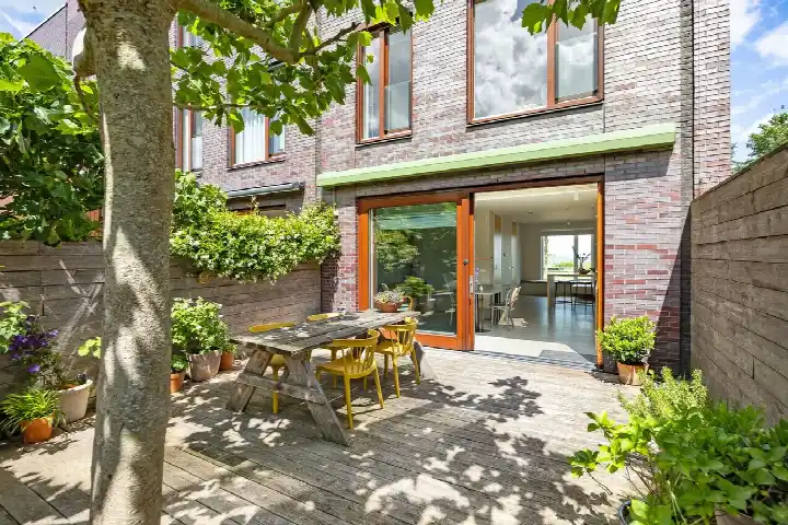 Hoekwoning te koop: Bert Haanstrakade 264, Ed Pelsterparkbuurt Amsterdam